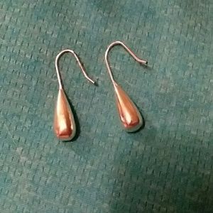 Sliver tear drop earrings